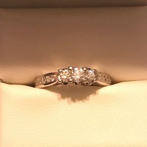 1/2karat tw 3 stone diamond engagement ring